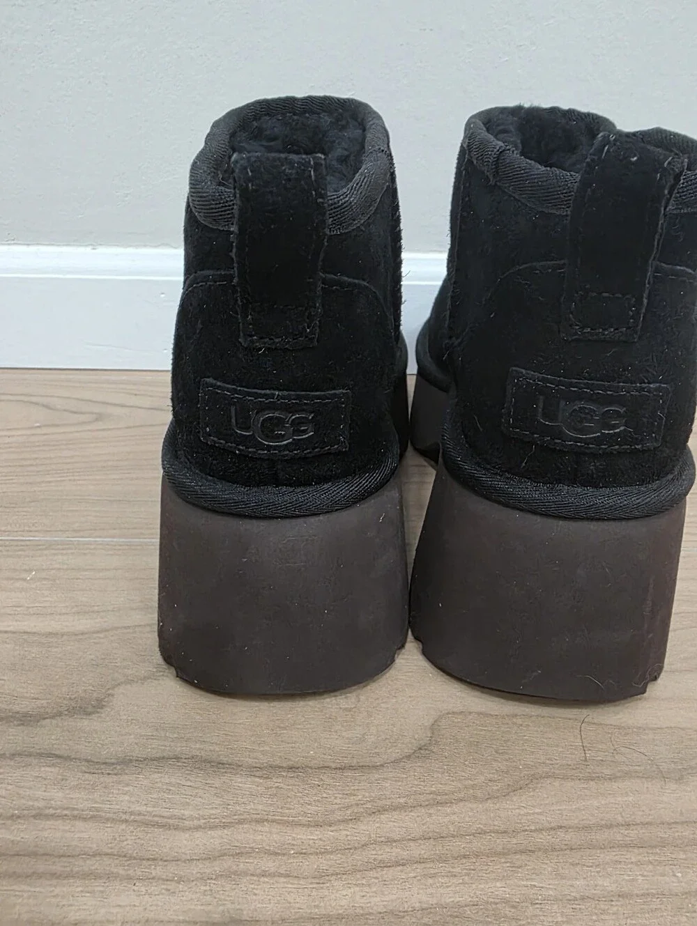 UGG Black Classic Ultra Mini New Heights Shearling Boots Women's Size 9